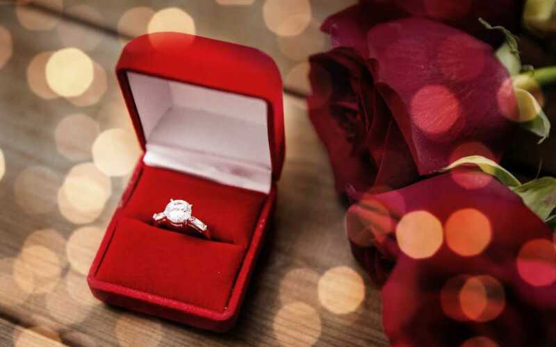 Como o noivo pode escolher o anel de noivado